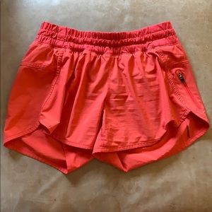 Lululemon 4 inch red short size 6